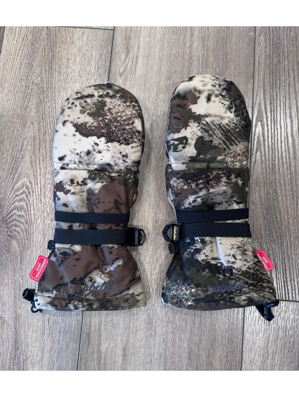 Cabela's Medium Camouflage Convertible Mittens Gloves with Fingerless Option